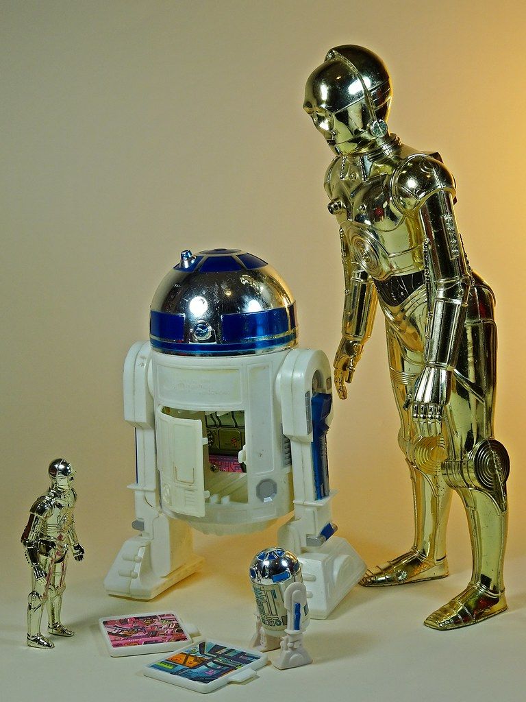 Kenner Star Wars C-3PO and R2-D2 action figures