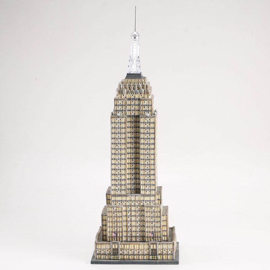 Department 56 Christmas in the City Historical Landmark Series "The Empire State Building"