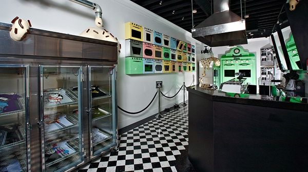 Johnny Cupcakes LA Bakes The Last Batch