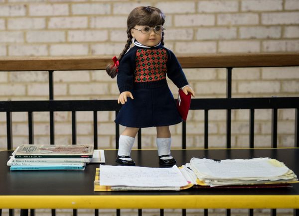Meet History: The Original American Girl Dolls